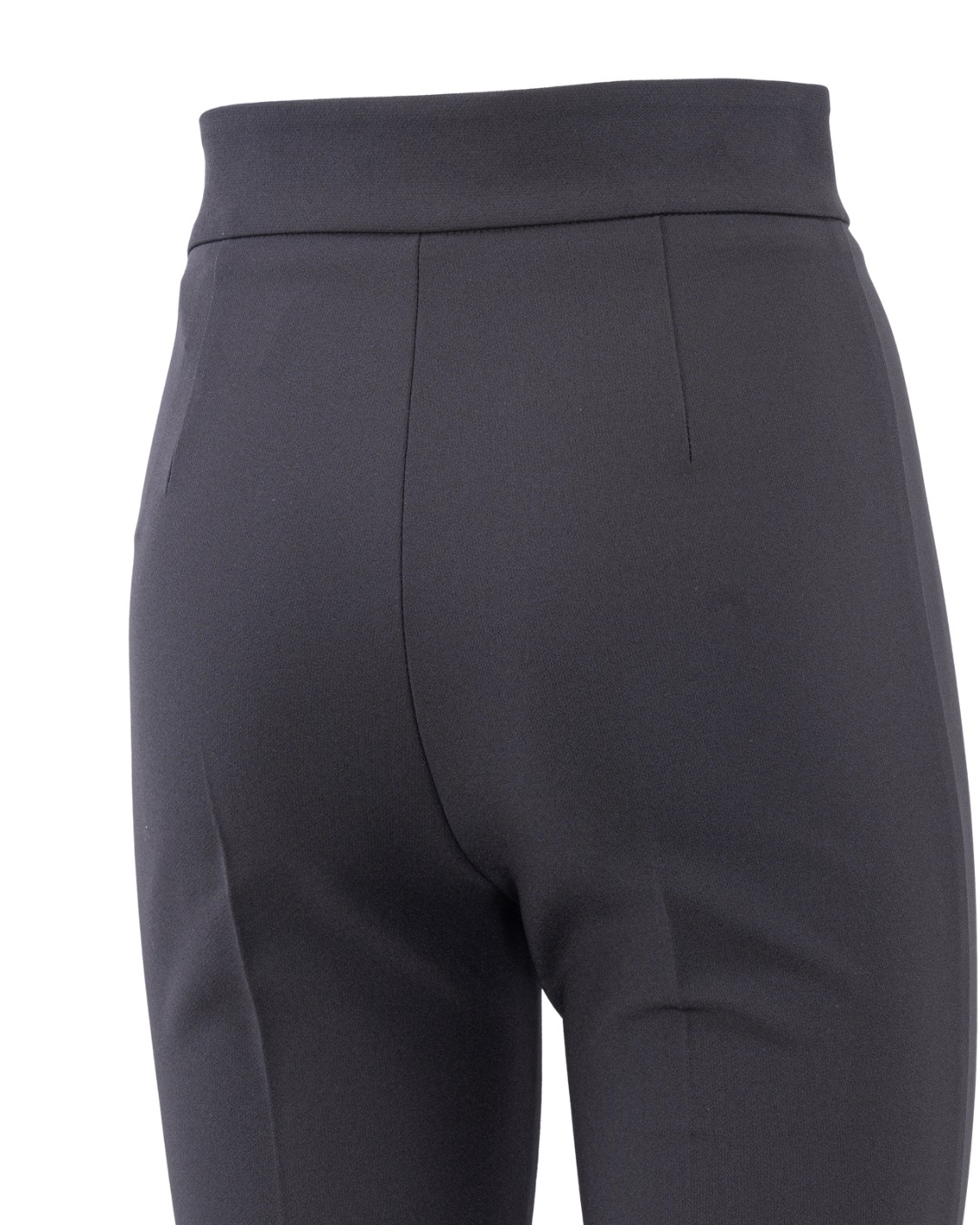 shop ELISABETTA FRANCHI Saldi Pantalone: Elisabetta Franchi pantalone palazzo in crêpe con morsetto.
Applicazione di morsetto con catena in metallo dorato sul fascione.
Fodera in raso stampa monogram.
Zip invisibile sul fianco.
Accessorio in metallo dorato.
Composizione: 96% Poliestere 04% Elastane.
Fabbricato in Italia.. PA00936E2-110 number 254706
